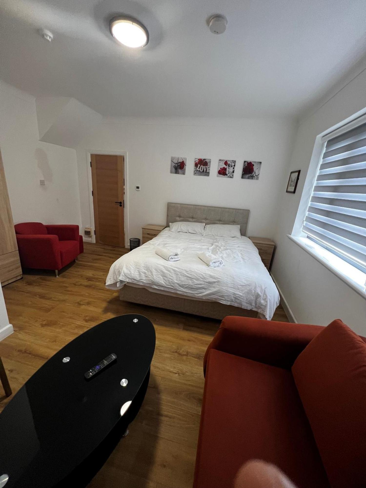 The Barrington Hotel New Barnet Bagian luar foto