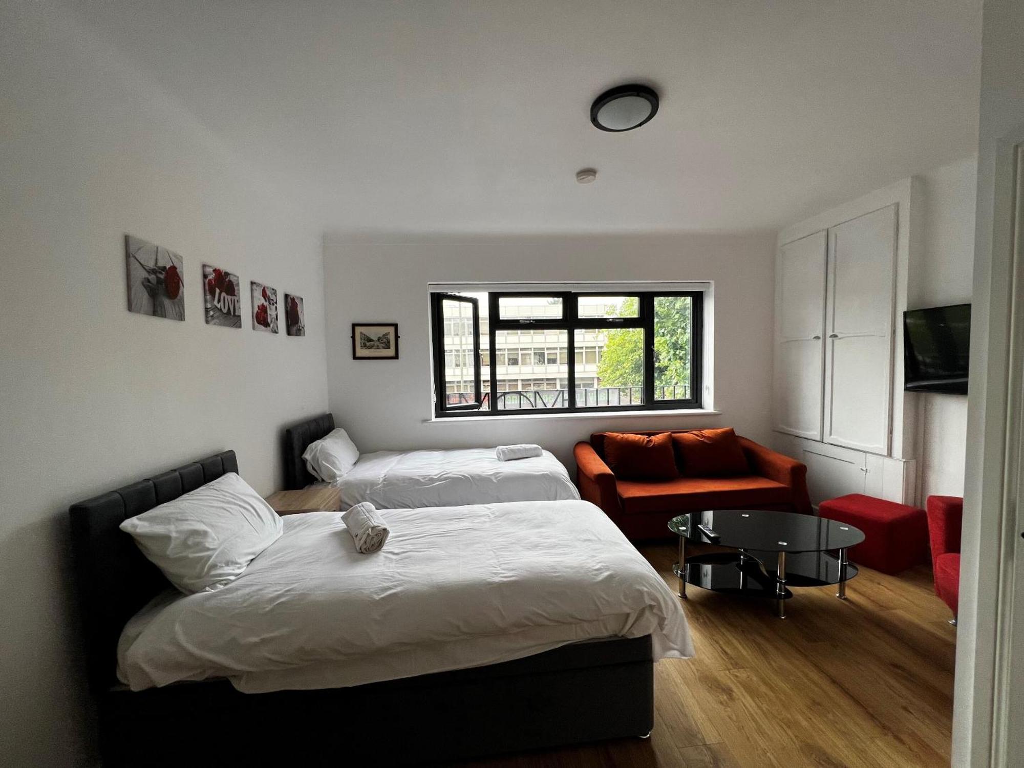 The Barrington Hotel New Barnet Bagian luar foto