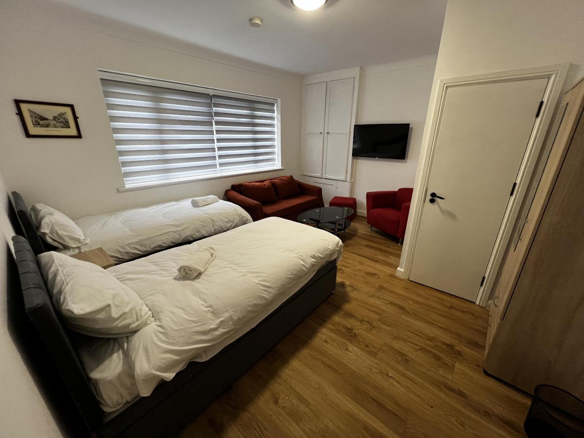 The Barrington Hotel New Barnet Bagian luar foto
