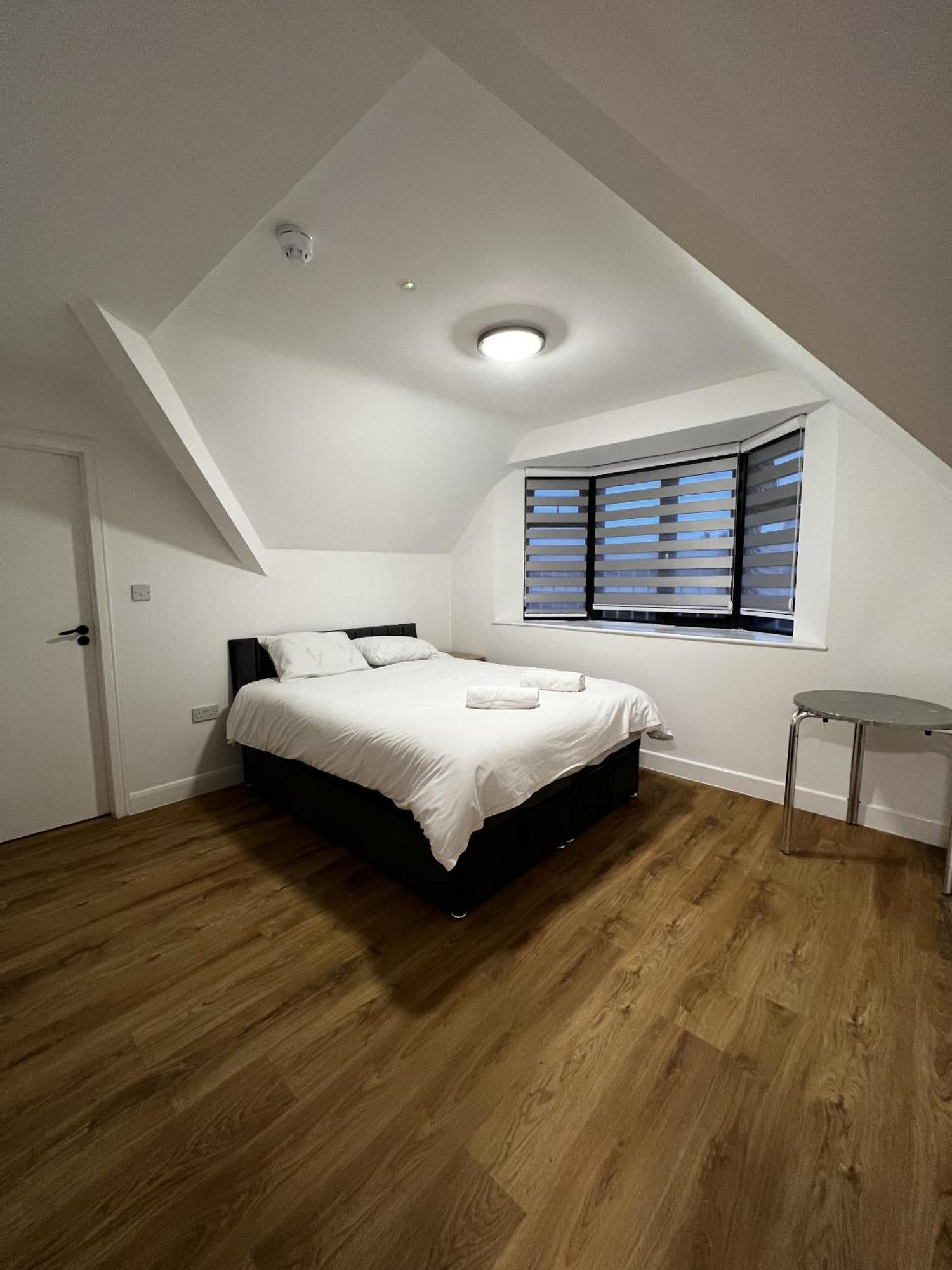 The Barrington Hotel New Barnet Bagian luar foto